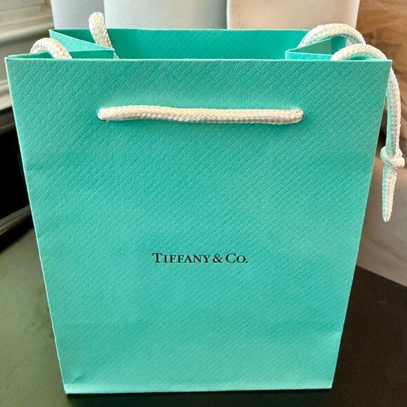 Tiffany & Co HardWear Bead Ball Earrings 8mm in Sterling Silver NEW w Pouch/Box - Picture 5 of 7